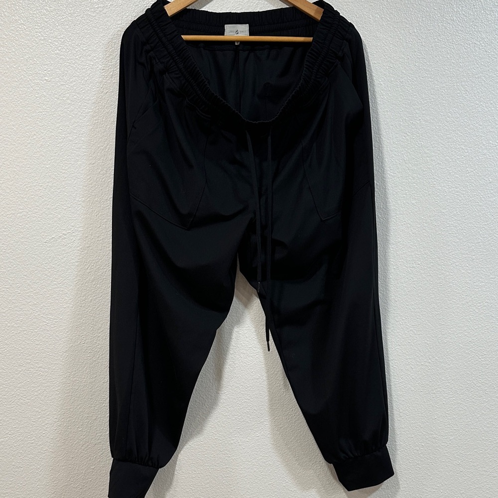 Lou & Grey Jogger Pants